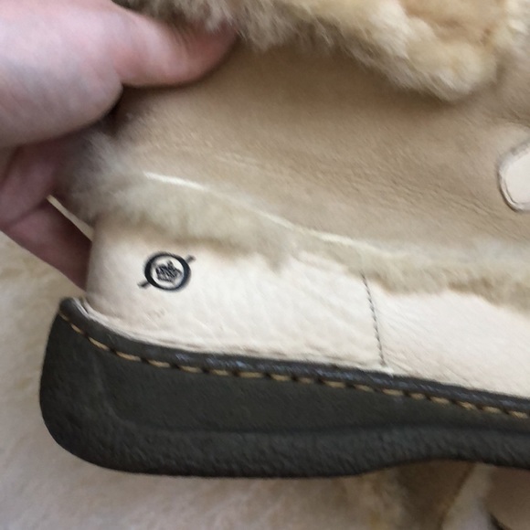 Born Shearling Lined Leather Lace-Up Boots - Picture 11 of 12